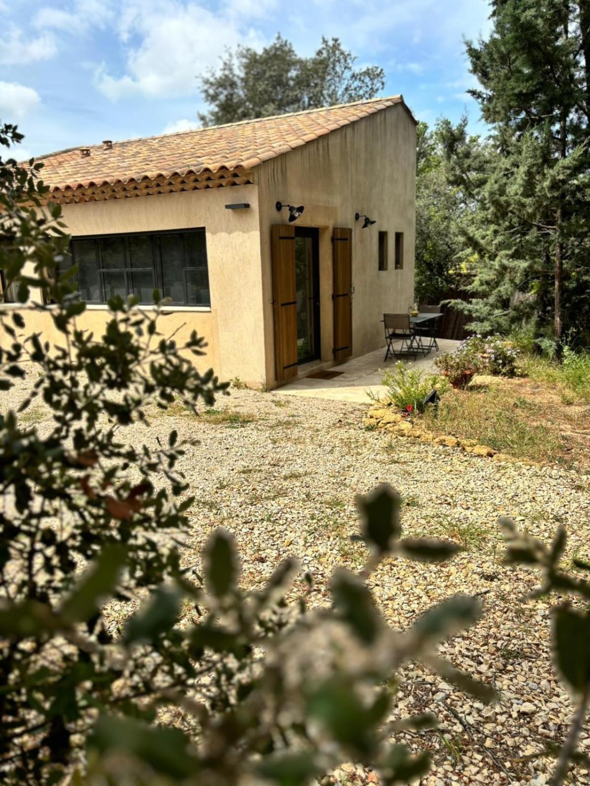 Maison Dans La Pinede Rognes Exteriér fotografie
